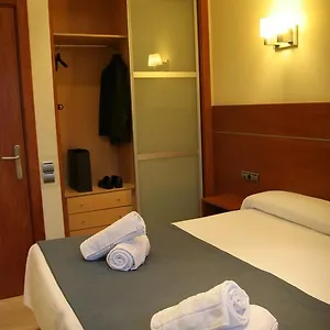 apartaments-arago565.topbarcelonahotels.com/